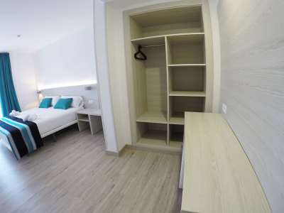 Hotel Fénix - Armario Habitación Doble