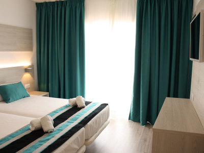 Hotel Fénix - Ventana Habitación Doble