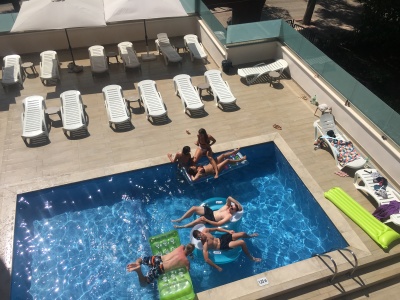 swimming_pool_.JPG